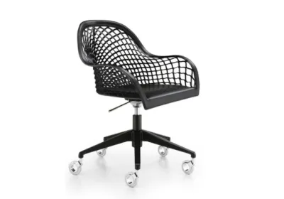 Produkt w kategorii: Krzesła z podłokietnikami, nazwa produktu: Krzesło GUAPA DPB M CU
